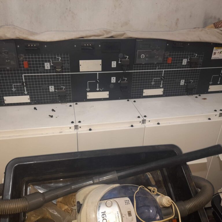 mua thanh ky tu RMU cu